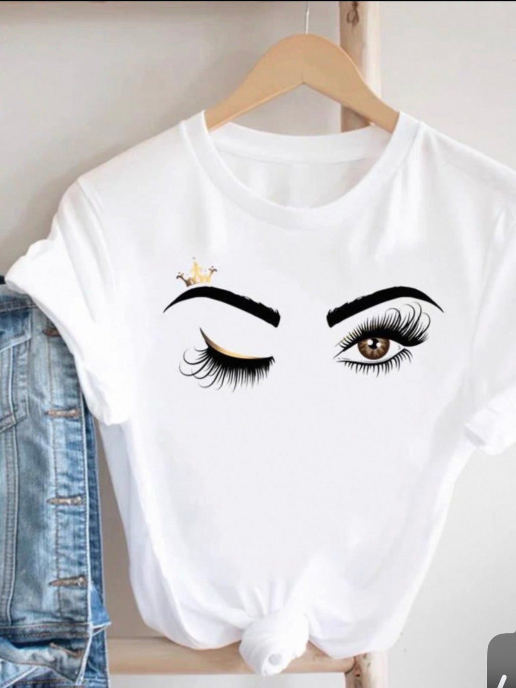 Graphic Tees for Women Canada | Lash & Beauty Print T-Shirts