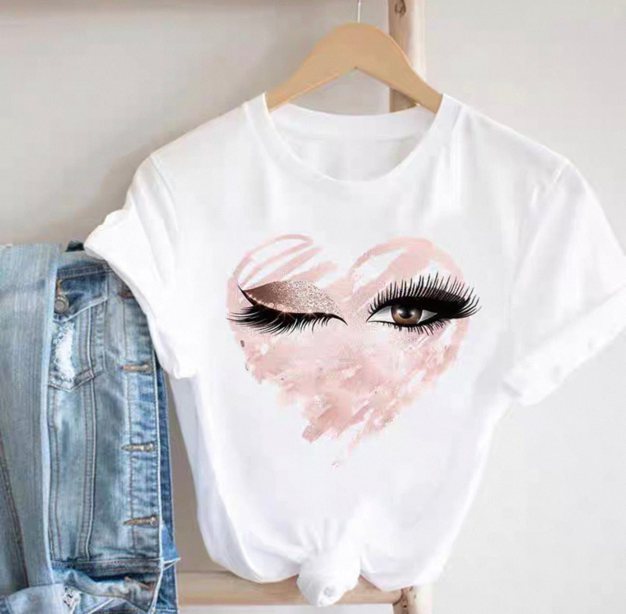 Graphic Tees for Women Canada | Lash & Beauty Print T-Shirts