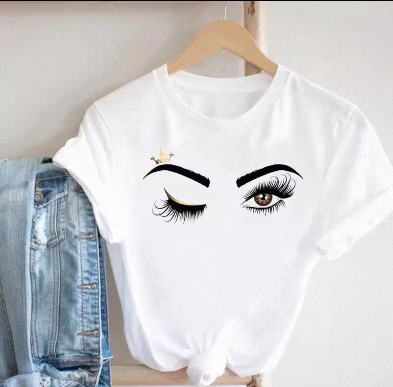 Graphic Tees for Women Canada | Lash & Beauty Print T-Shirts