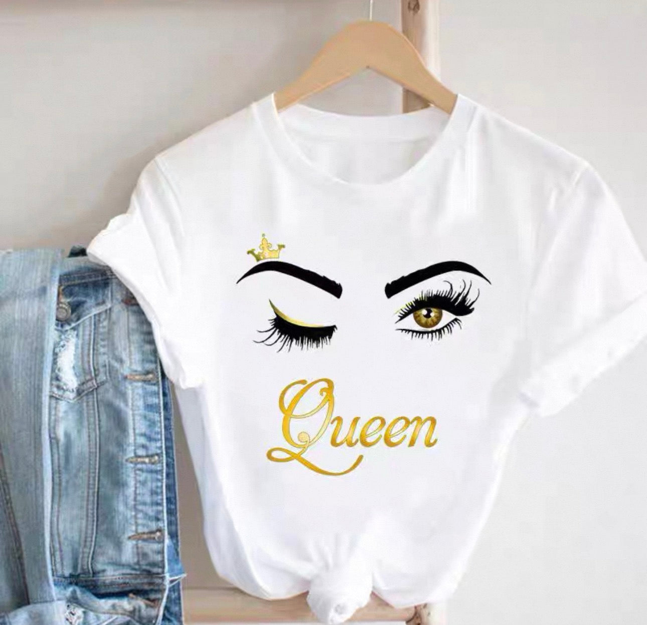 Graphic Tees for Women Canada | Lash & Beauty Print T-Shirts