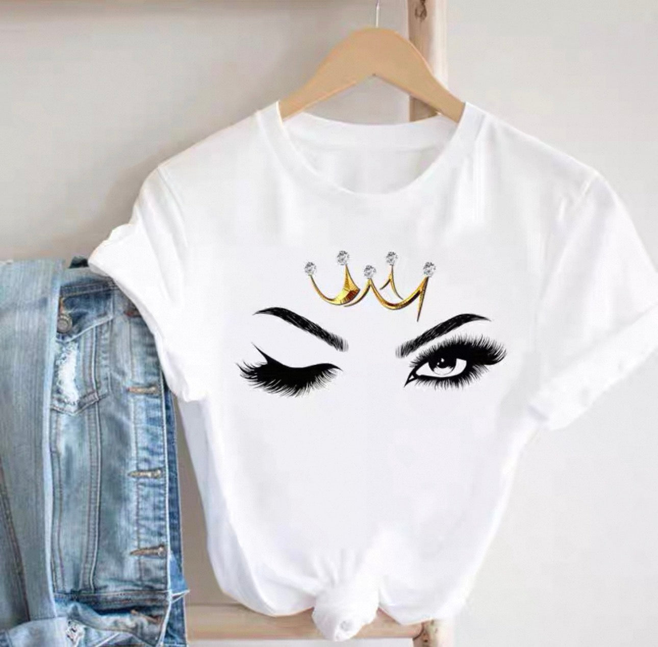 Graphic Tees for Women Canada | Lash & Beauty Print T-Shirts