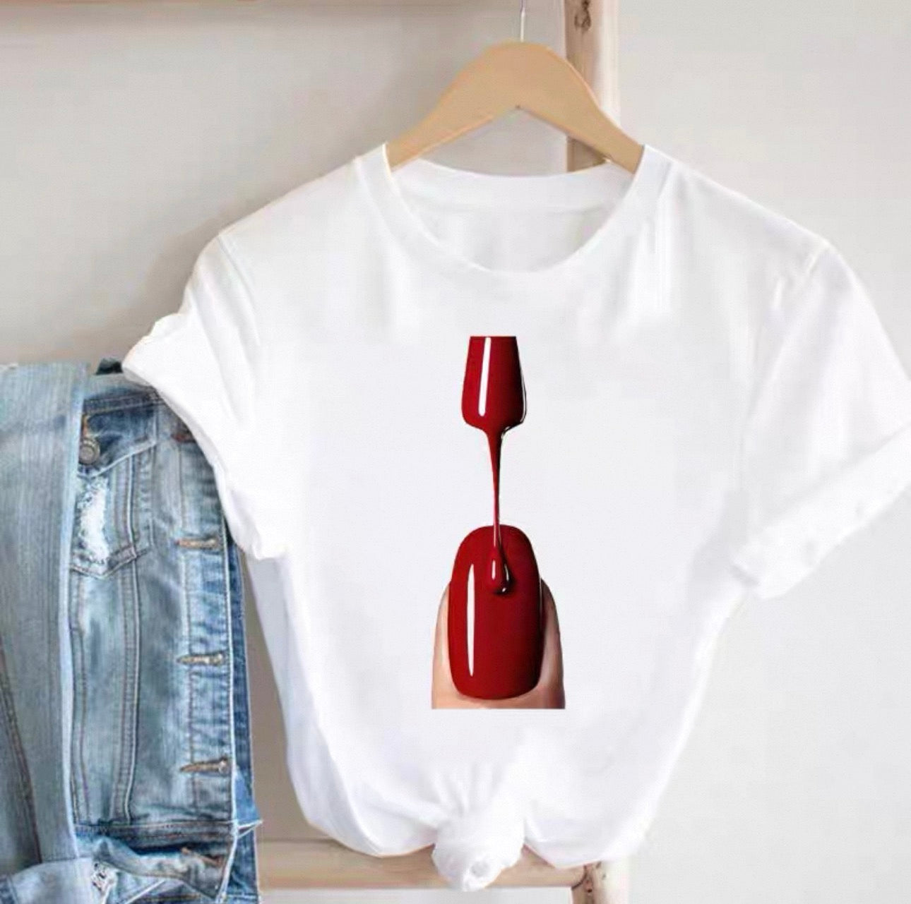 Graphic Tees for Women Canada | Lash & Beauty Print T-Shirts