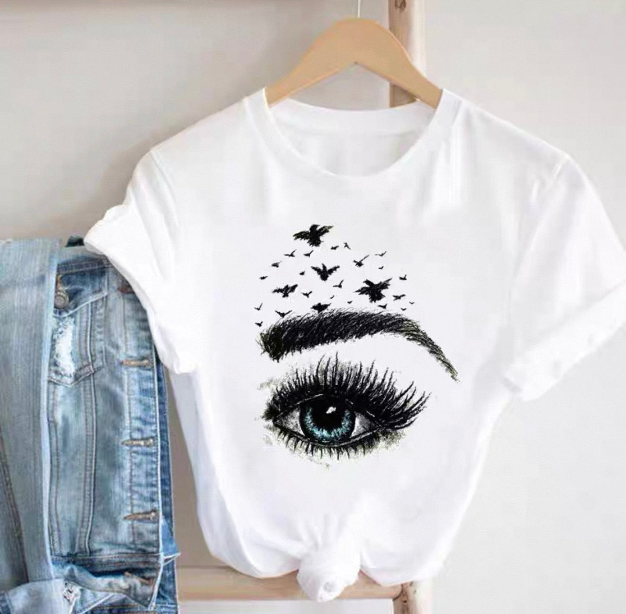 Graphic Tees for Women Canada | Lash & Beauty Print T-Shirts