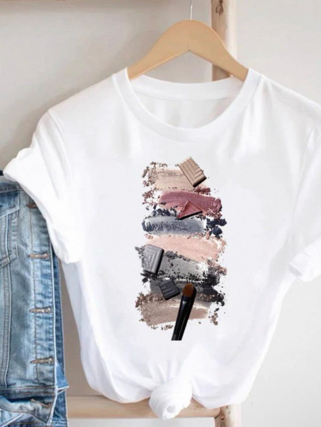 Graphic Tees for Women Canada | Lash & Beauty Print T-Shirts