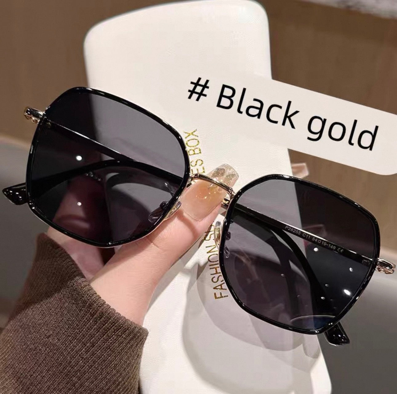 Earth-toned Sunglasses for Women, Polarized Glasses - black/gold
